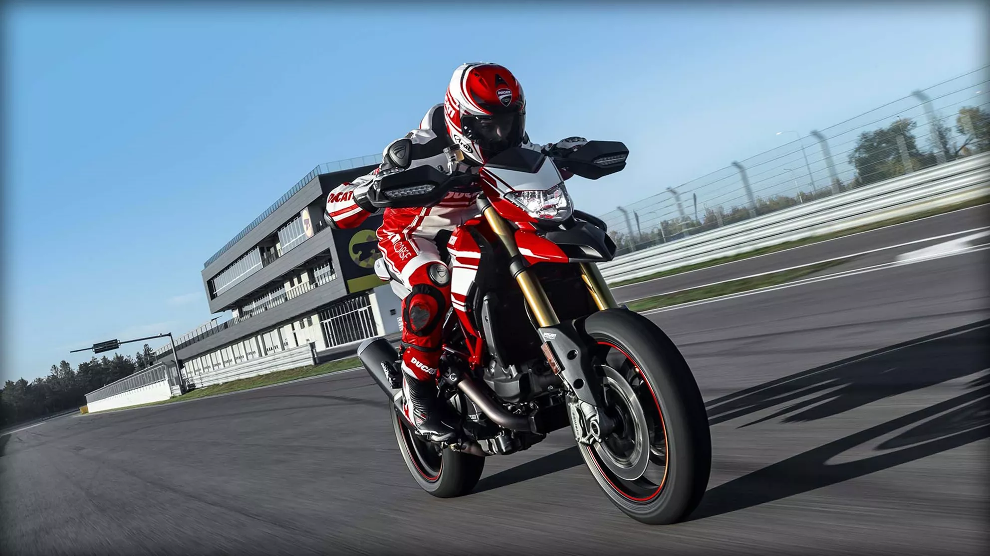 Ducati Hypermotard 939 SP - Obrázek 14